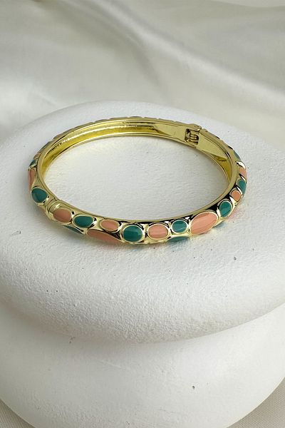 Modex Special Series Enameled Round Details Handcuff Bracelet (Diameter: 6cm)