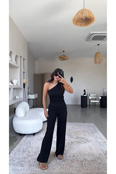 Buket Teke Black One Shoulder Seersucker Suit