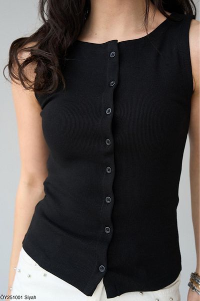 Qu Style Women's Black Crew Neck Buttoned Blouse