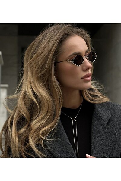 Gucci GG1604S 001 53-22 Kadın Füme Mat Camlı Altın Metal Geometrik Güneş Gözlüğü