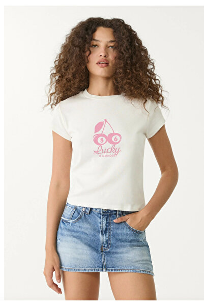 LAYORA Γυναικείο λευκό μπλουζάκι - Lucky Is a Mindset Cherry με τύπωμα