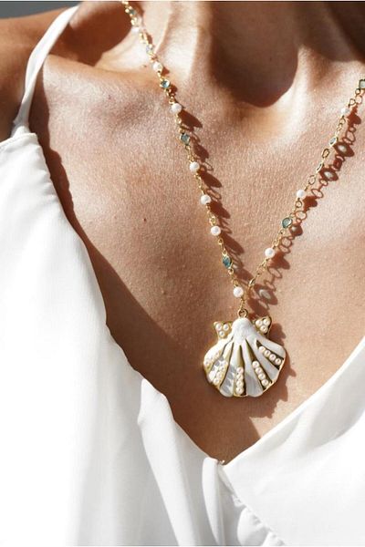 AŞIK ACCESSORIES Pearl Seashell Necklace