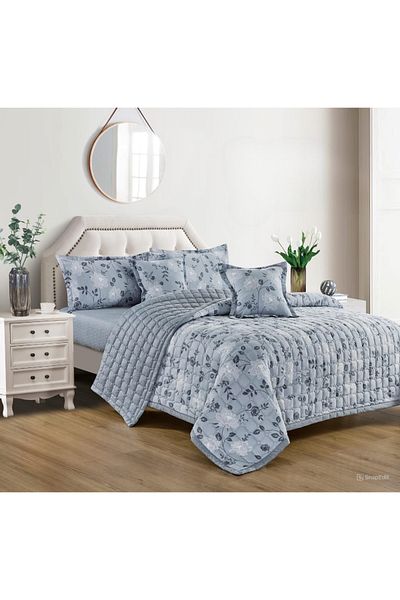 Mark Practical summer double bed duvet set with a printed design, made of the finest microfiber materials.