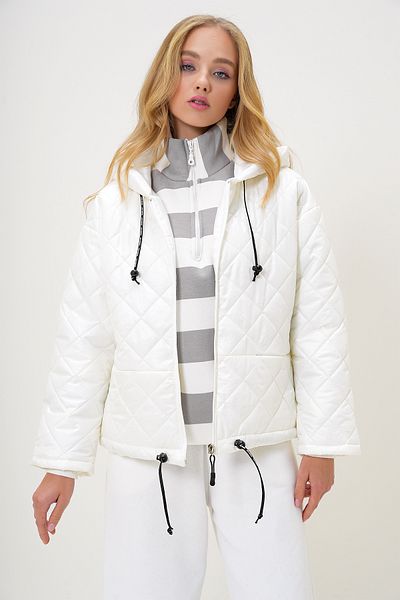 VAGGON Quilted Coat with Hooded Hidden Pocket and Cordon Detail