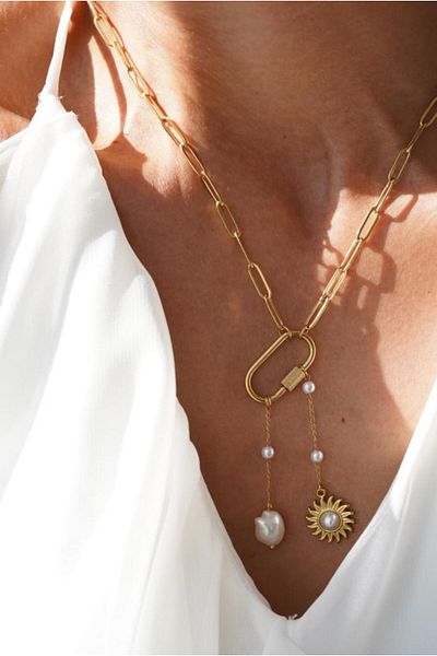 AŞIK ACCESSORIES Steel Pendant Detailed Pearl Sun Necklace