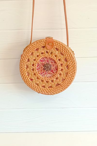 AVANTAGE HOME Selina - Rattan Round Shoulder Bag with Rattan Handmade Leather Strap Detail