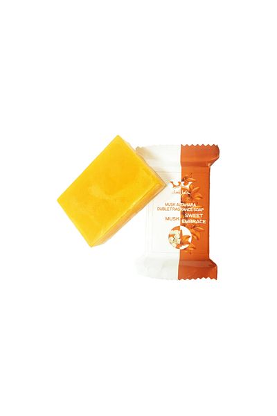 HAMIL ALMUSK Hamil Al Musk Sweet Embrace Double Fragrance Soap, Musk and Rose Scent, 100g