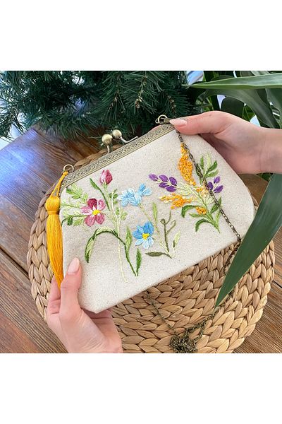 Home Cream Linen Hand Embroidered Vintage Style Bag. Lining and Chain Detailed. Embroidery 100% Handmade 25X15 Size