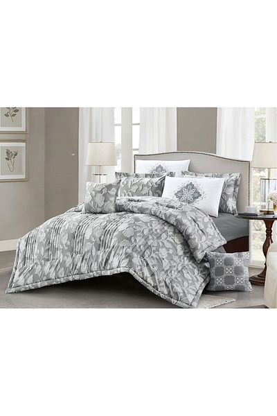 NAJMA Double bedspread made of the finest microfiber material with a luxurious and attractive design to give you a sleep among the clouds
