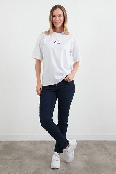 Fulla Moda Tricou oversize cu decolteu triunghi brodat