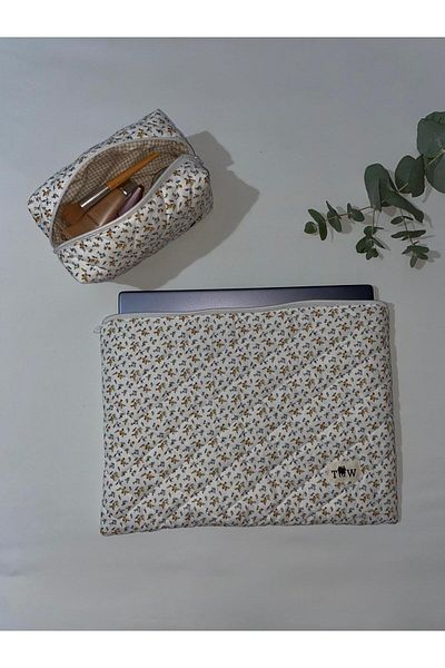 TALL WAY White Crispy Flower Laptop Case- Pencil Bag Set (15-16 Inch)