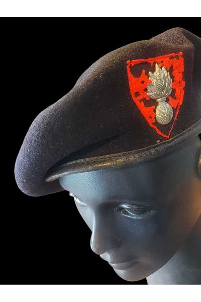 kho military design 1953 French Gendarmerie-Artillery Union Beret (Number 58)
