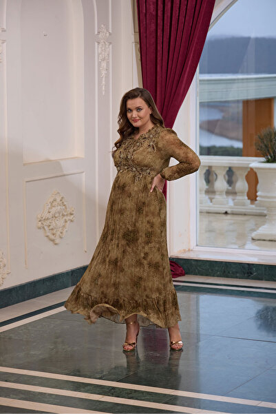 QUİZAS Quizas Imported Tie-Dye Dress with Fabric Appliques and Processing Details