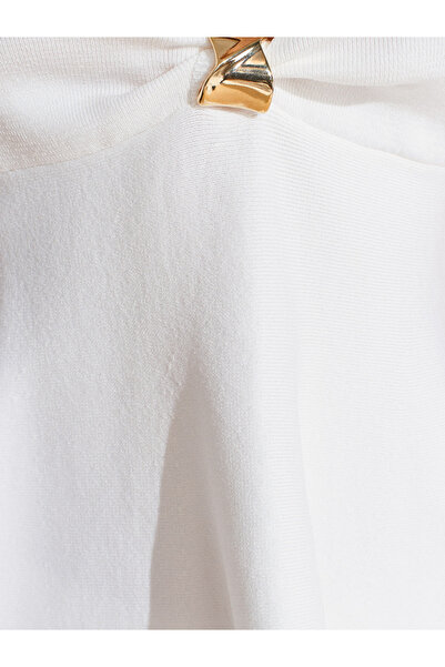 Dilvin 10787 Halter Yaka Metal Detaylı Peplum Triko Bluz-Beyaz