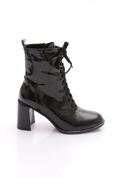DGN 4053 Front Laced Round Toe Heeled Women's Boots