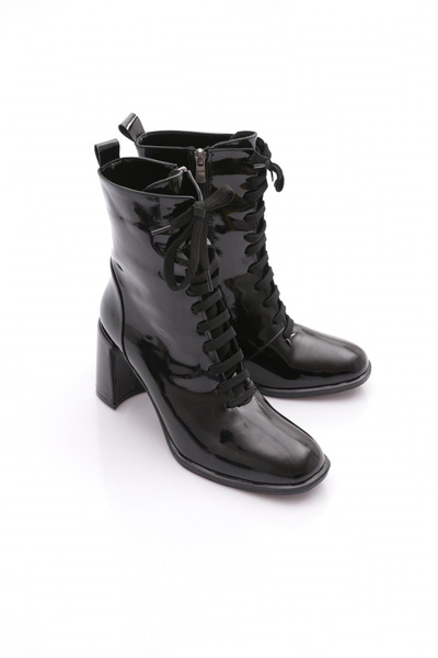 DGN 4053 Front Laced Round Toe Heeled Women's Boots