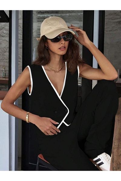 Viyamo New Season Women's Sleeveless V-Neck Buttoned Imported Crepe Vest and Trousers Two-Piece Suit