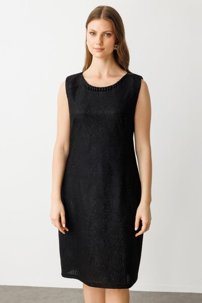 Ekol Kolsuz Boncuklu Dantel İşlemeli Elbise