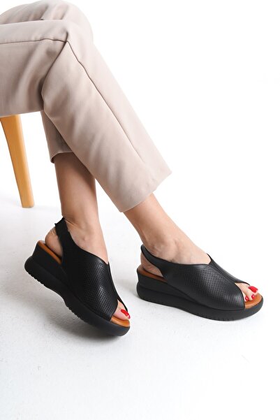 Tamdabu Ayakkabı صندل نسائي من الجلد الطبيعي باللون الأسود بكعب عريض ونعل طبي...