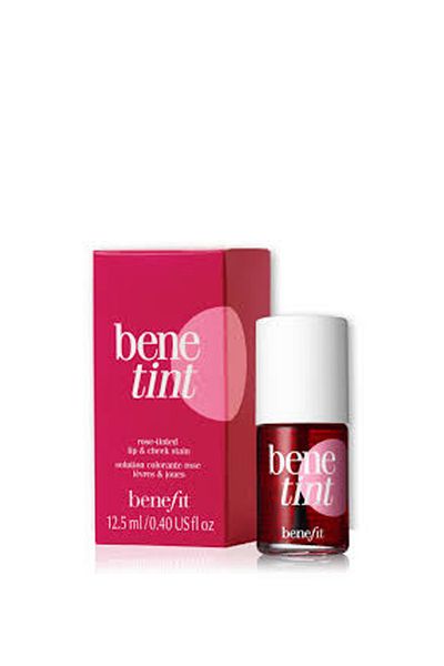 BENEFIT The case of the lips and lips of Benft