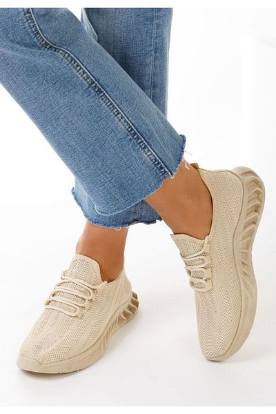 B T Shoes Women's Mattera beige sneakers
