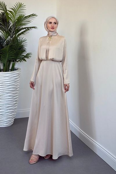 MERVEN AKYÜZ Elizan Buckle Satin Evening Dress Cream
