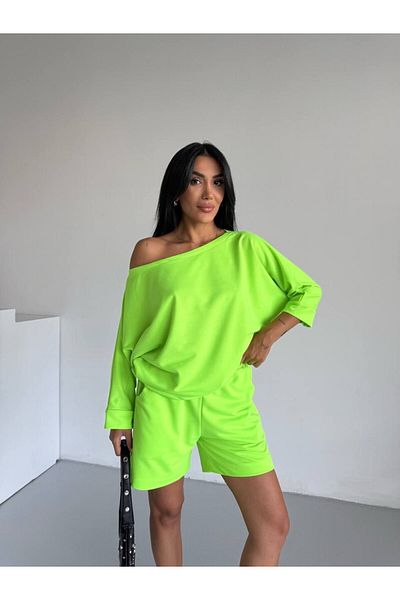 Butik Comfortable Fit Boat Neck Shorts Blouse Double Set