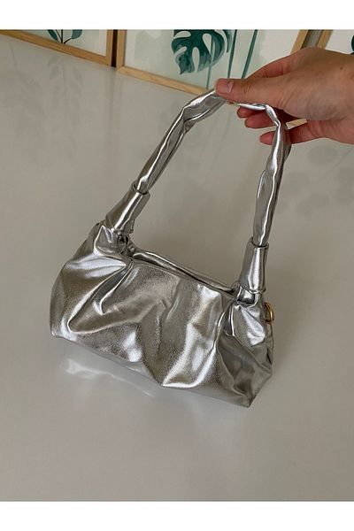Petek Collection Shir Metallic Silver Color Bag with Chain ​​Strap