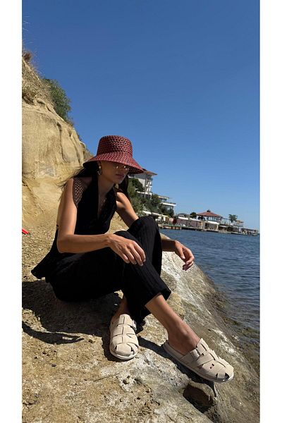 Eataly Shoes Papuci de damă cu catifea bej, model cu cataramă