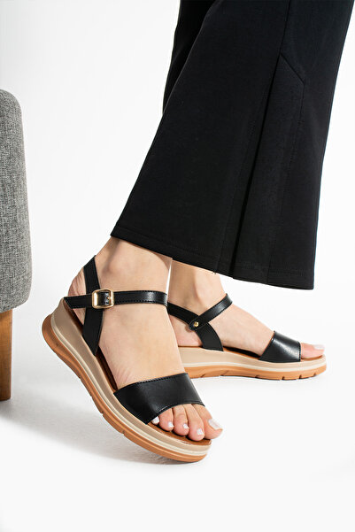 Ayax صندل نسائي كاجوال من الجلد الأسود