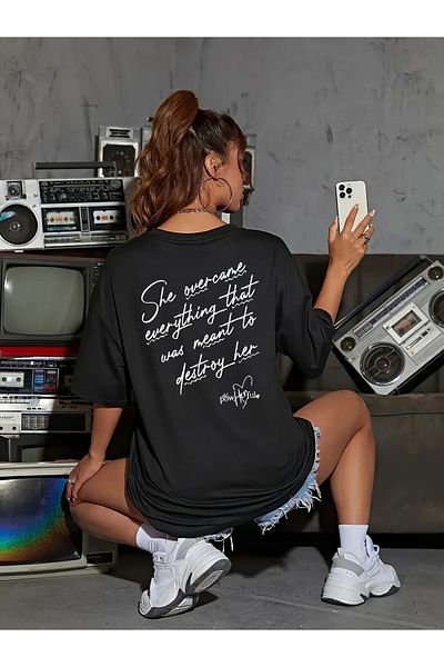 qubo sportswear & company Tricou negru cu mânecă scurtă, unisex, din bumbac, cu imprimeu supradimensionat