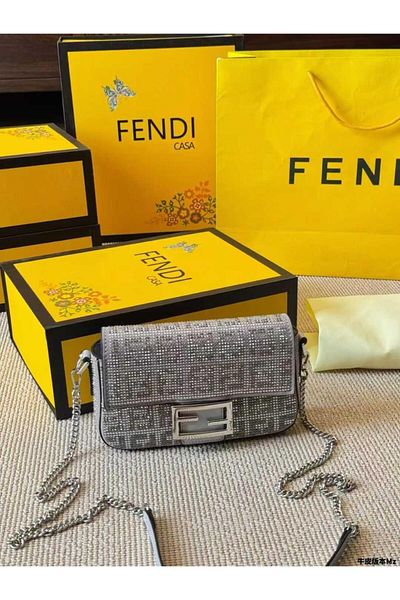 FENDİ LOREN شنطة نسائيه فخامه عصرية