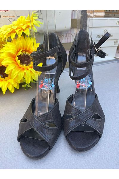bitangosu Black Shiny Leather Closed Heel with Cat Eye 8.5 cm Goblet Heel Tango, Dance and Salon Shoes