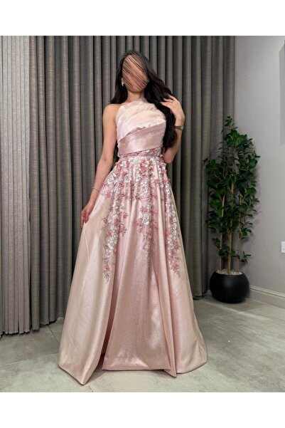 toog فستان وردي لامع بتطريزات ورود