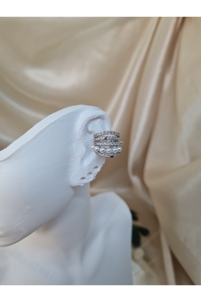 ZEYM Silver Color Earcuff with Stone and Pearl Detail – Stylish Ear Accessory with Clip