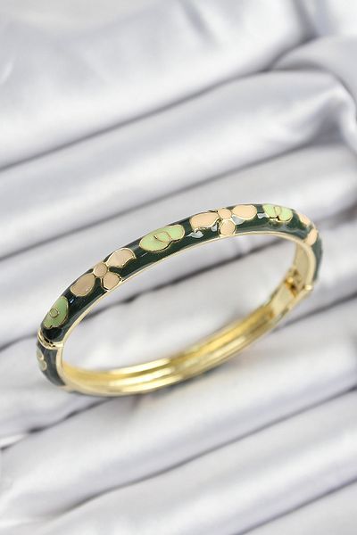 Skygo Gold Color Women's Handcuffs with Enamel Brass Cream and Green Flower Motif - Tj-Bb7400