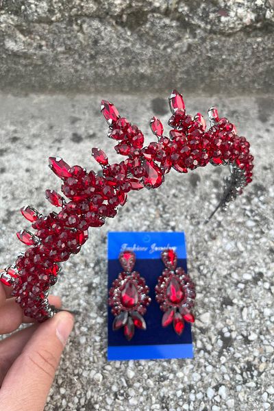 Hobigram Thalia Crown Three Shuttle Earrings Set Burgundy – Sparkling Evening Dress Accessory with Stones for Bridal Henna Wedding