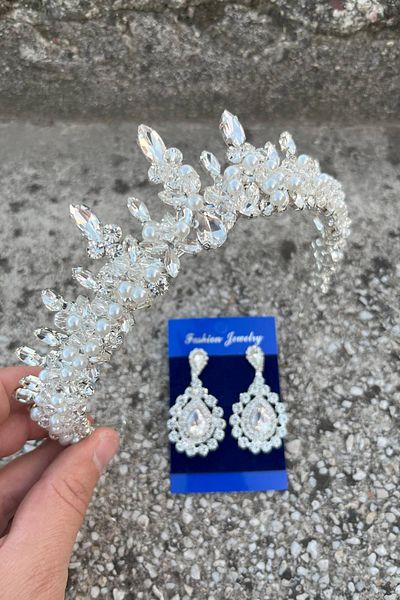 Hobigram Thalia Crown Drop Shuttle Earrings Set Silver – Sparkling Evening Dress Accessory with Stones for Bridal Henna Wedding