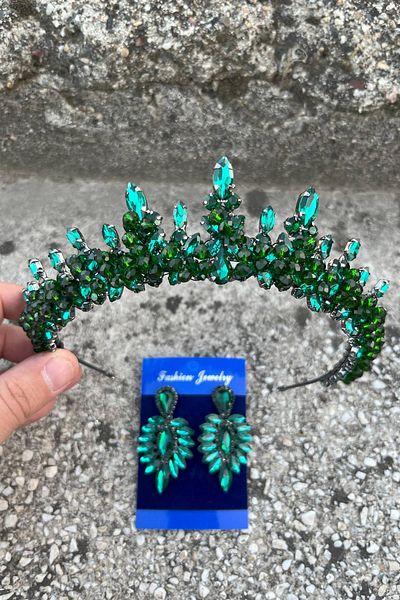 Hobigram Thalia Crown Thin Shuttle Earrings Set Green – Bridal Henna Sparkling Evening Dress Accessory with Stones for Wedding