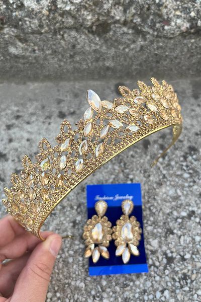 Hobigram Amara Gold Crown and Three Shuttle Earring Set – Sparkling Evening Dress Bridal Set