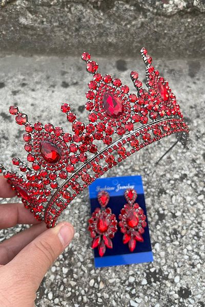 Hobigram Eveline Red Crown Three Shuttle Earring Set – Henna Engagement Wedding Evening Dress Accessory Set