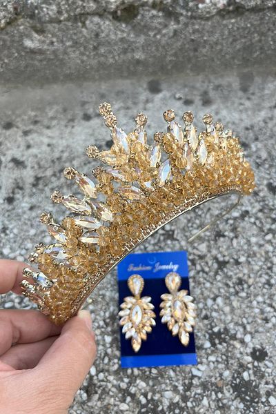Hobigram Daisy Gold Yellow Crown and Thin Shuttle Earrings Set – Sparkling Evening Dress Bridal Set