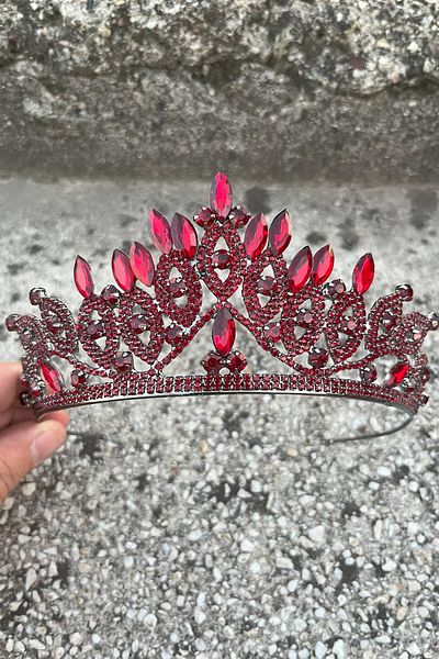 Hobigram Grace Burgundy Crown – Sparkling Stone Bridal Henna Crown, Wedding Evening Dress Accessory Model