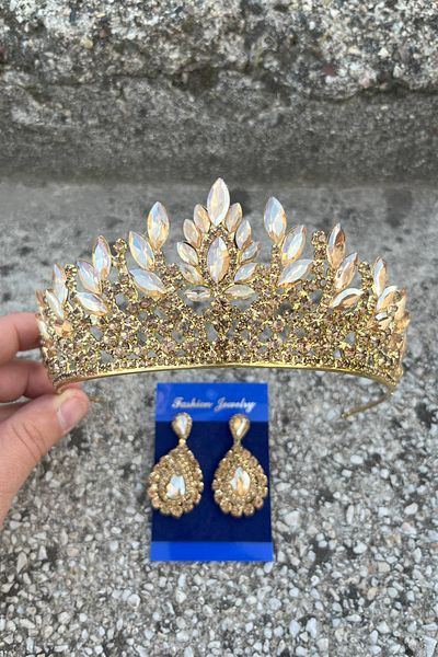Hobigram Madeline Bridal Set – Gold Crown and Drop Shuttle Earrings Set, Henna Wedding Accessory