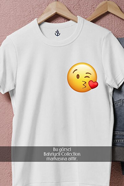 Bahriyeli Collection Μπλουζάκι Unisex με σχέδιο Emoji με oversized καρδιές που φιλούν τον ουρανό