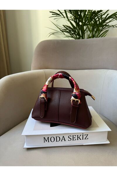 Moda Sekiz حقيبة يد وكتف نسائية صغيرة بحزام متقاطع مع إكسسوارات شال