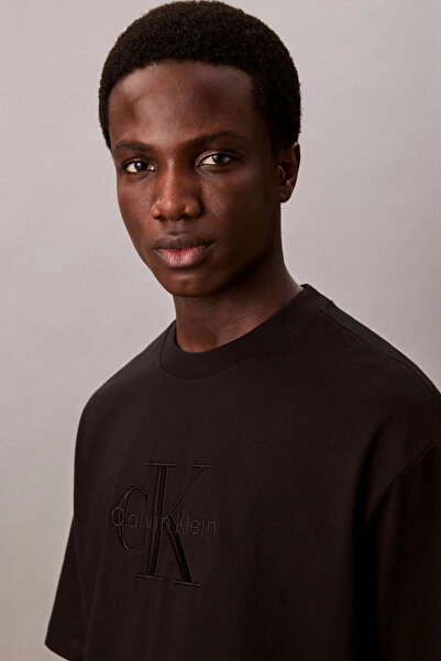 Calvin Klein Men's Embroidery Logo T-Shirt - Black