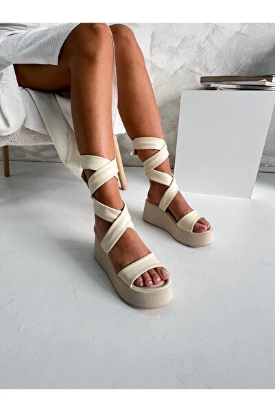 Modanizm عزيزي كريم صندل بكعب عريض