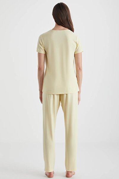 Catherine's Kadın Sarı Viskon Pijama Takımı – V Yaka, Kısa Kollu, Düz Renk C6T4N32