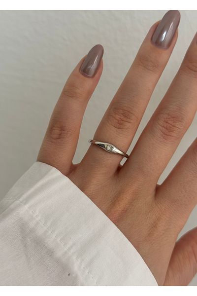 KİLİGİSTANBUL Thin Star Ring (Size Adjustable)